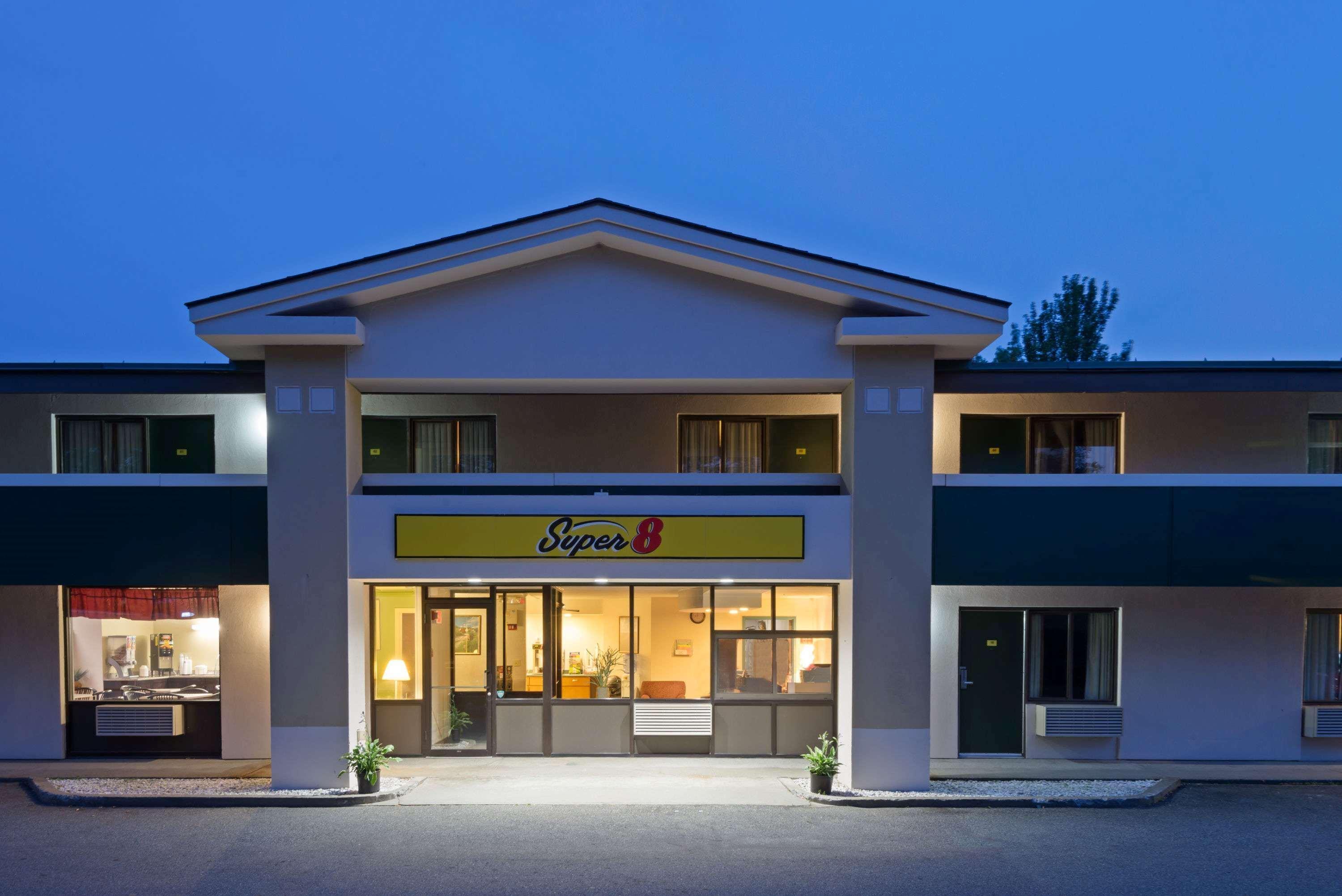 Super 8 By Wyndham White River Junction Ngoại thất bức ảnh