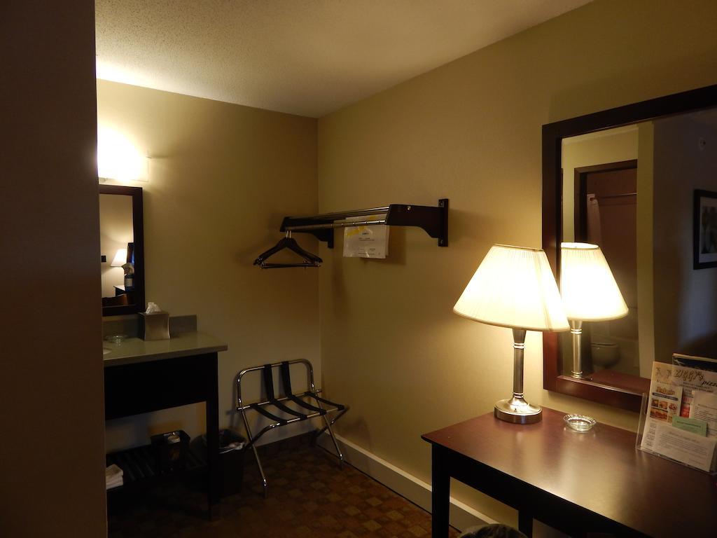 Super 8 By Wyndham White River Junction Ngoại thất bức ảnh
